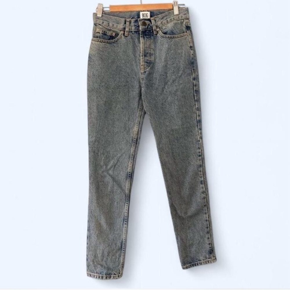Urban Outfitters BDG Light Wash Dad Jeans.